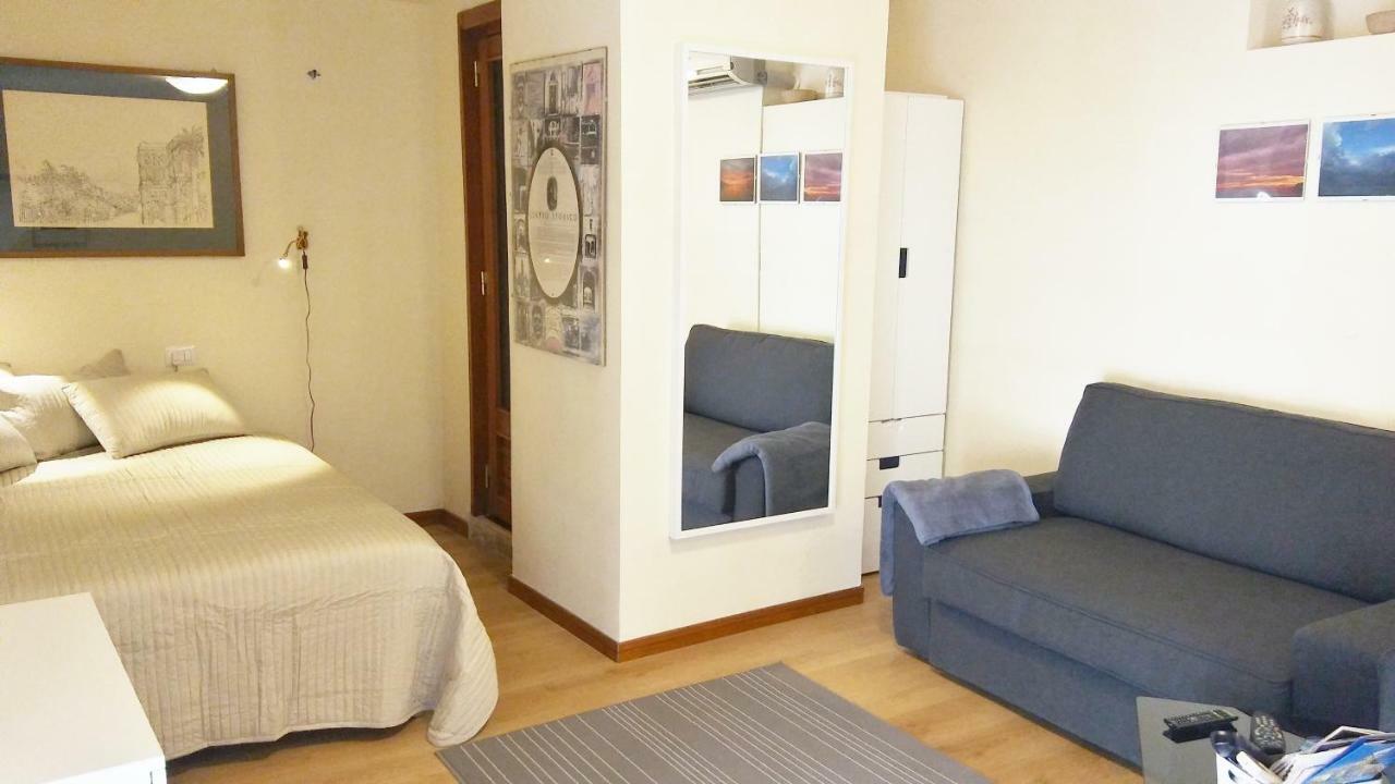 サレルノBilocale In Centroアパートメント エクステリア 写真
